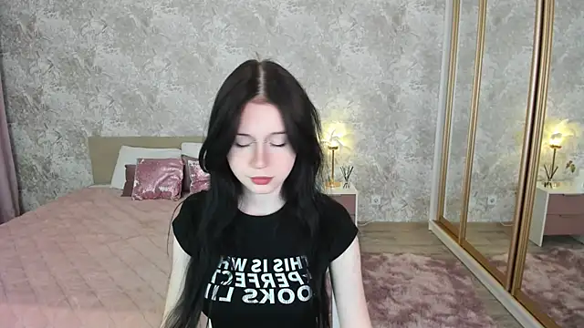 VioletHarme online show from 04.29.26