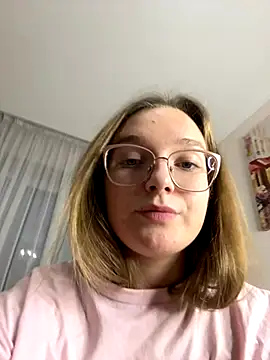 Snapshot of Bellatrisssaa chatting on 11.20.25 Bellatrisssaa online show from 11.20.25