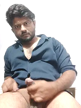 Snapshot of urhotboymeet chatting on 11.17.25 urhotboymeet online show from 11.17.25