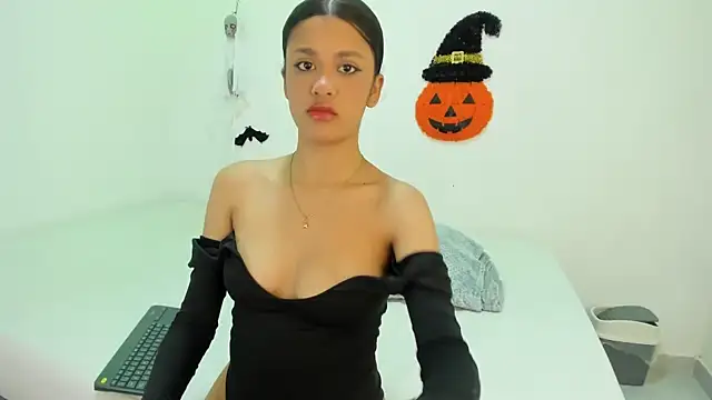 Sexy777Couple online show from 10.28.25