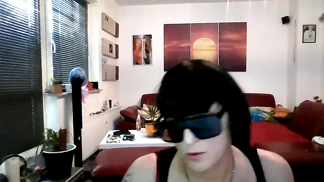 hellgirl1980 online show from 09.23.25