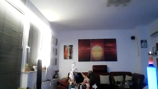 hellgirl1980 online show from 10.12.25