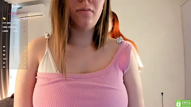 Snapshot of MaymeDeuel chatting on 11.08.25 MaymeDeuel online show from 11.08.25