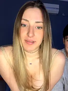 Snapshot of Sashailardi chatting on 09.13.25 Sashailardi online show from 09.13.25