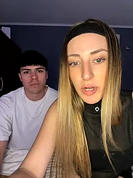 Snapshot of Sashailardi chatting on 09.16.25 Sashailardi online show from 09.16.25