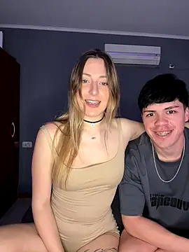 Snapshot of Sashailardi chatting on 09.19.25 Sashailardi online show from 09.19.25