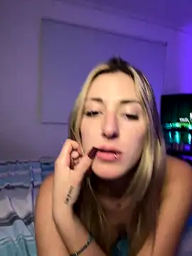 Snapshot of Sashailardi chatting on 01.08.26 Sashailardi online show from 01.08.26