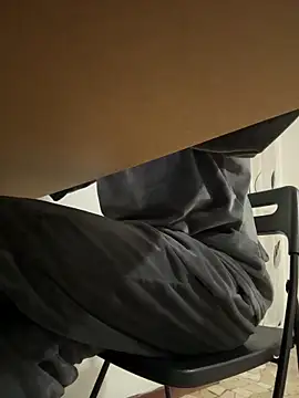 Snapshot of JJ_131 chatting on 12.13.25 JJ 131 online show from 12.13.25