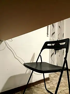 Snapshot of JJ_131 chatting on 12.16.25 JJ 131 online show from 12.16.25