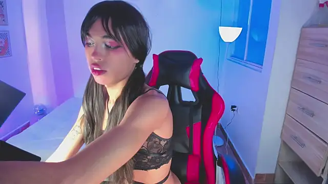Nikkita Dragon online show from 10.12.25