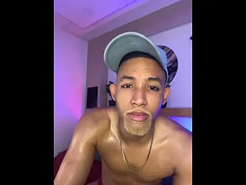 Snapshot of B_Wild chatting on 03.08.26 B Wild online show from 03.08.26