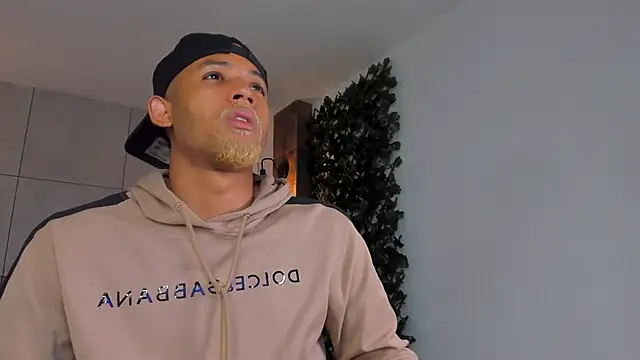 Snapshot of B_Wild chatting on 03.12.26 B Wild online show from 03.12.26