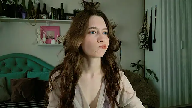 Snapshot of Yoka_paradoXXX chatting on 05.16.26 Yoka paradoXXX online show from 05.16.26