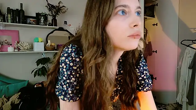 Snapshot of Yoka_paradoXXX chatting on 05.17.26 Yoka paradoXXX online show from 05.17.26