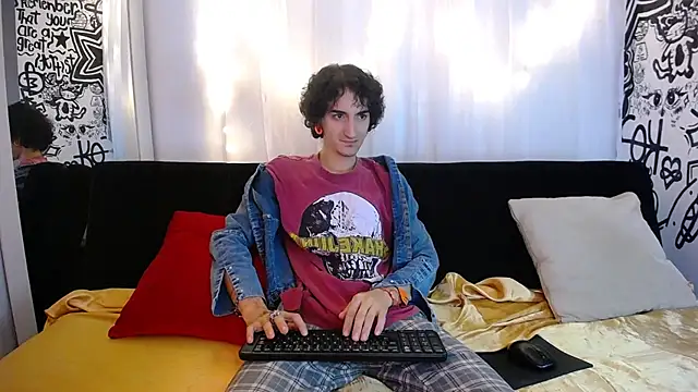 Snapshot of MarcoX_BD chatting on 10.15.25 MarcoX BD online show from 10.15.25