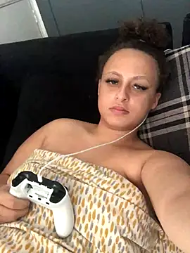 Snapshot of Welsh_Maya19X chatting on 09.21.25 Welsh Maya19X online show from 09.21.25