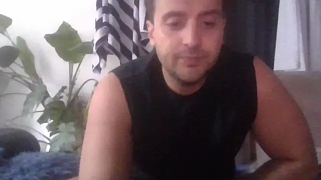 Snapshot of kavla_bttm1992 chatting on 09.09.25 kavla bttm1992 online show from 09.09.25