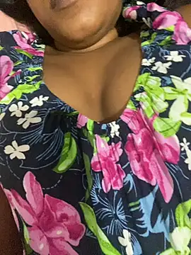 Snapshot of vinushi chatting on 09.27.25 vinushi online show from 09.27.25