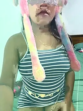 Snapshot of vinushi chatting on 10.01.25 vinushi online show from 10.01.25