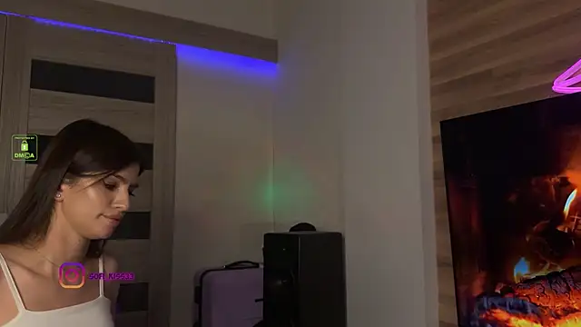 Snapshot of SofI-Play chatting on 09.11.25 SofI-Play online show from 09.11.25