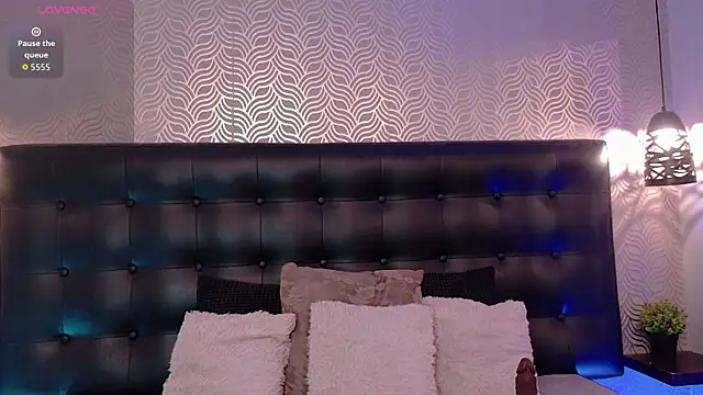 NaiaraMasson  online show from 04.24.26