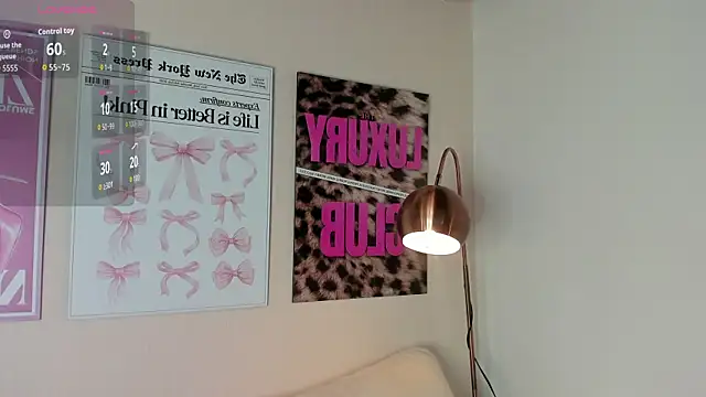 Dafne Hillss online show from 07.23.26