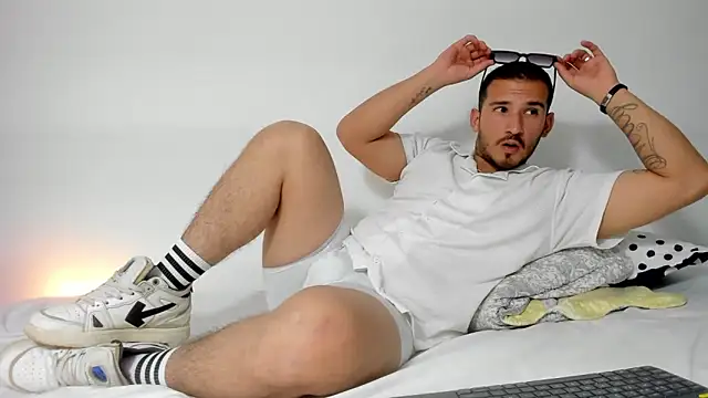 estivii online show from 11.02.25