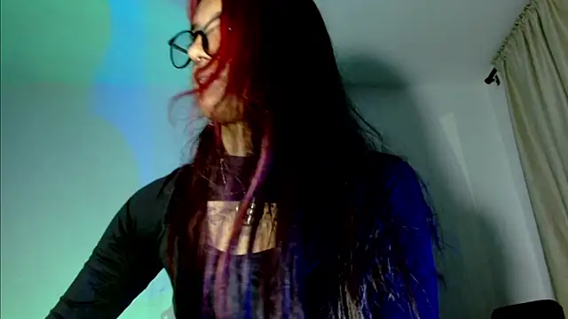 Snapshot of carolinerue chatting on 02.08.26 carolinerue online show from 02.08.26