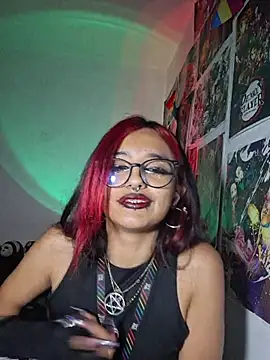 Snapshot of carolinerue chatting on 02.10.26 carolinerue online show from 02.10.26