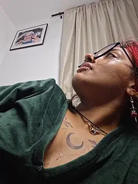 carolinerue online show from 03.26.26