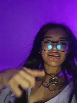 carolinerue online show from 05.08.26