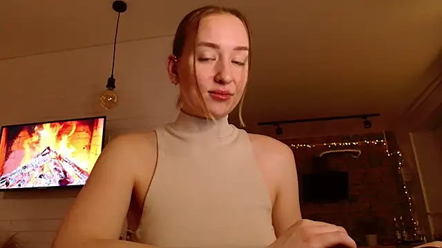 Snapshot of WhitePrincessLuna chatting on 11.20.25 WhitePrincessLuna online show from 11.20.25