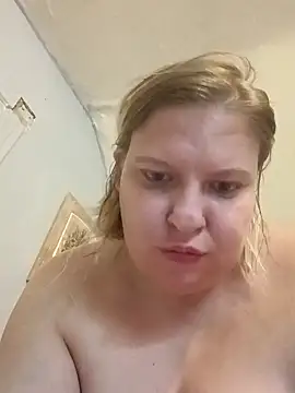 Snapshot of Gabbygade chatting on 09.08.25 Gabbygade online show from 09.08.25