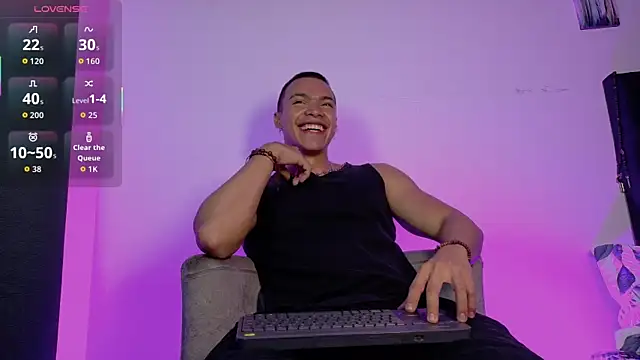 adriel escalante online show from 05.04.26