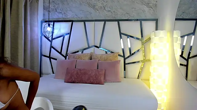 Snapshot of Susanna_Cute chatting on 02.05.26 Susanna Cute online show from 02.05.26