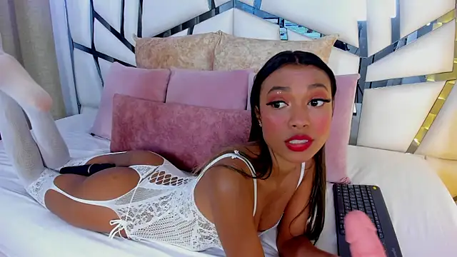 Snapshot of Susanna_Cute chatting on 02.27.26 Susanna Cute online show from 02.27.26