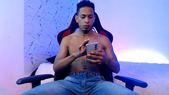 lorian vikel online show from 11.26.25