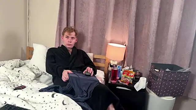 Snapshot of scottishtwink01 chatting on 11.05.25 scottishtwink01 online show from 11.05.25