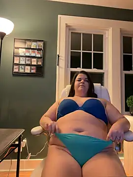 PlayWithBrittany online show from 12.19.25