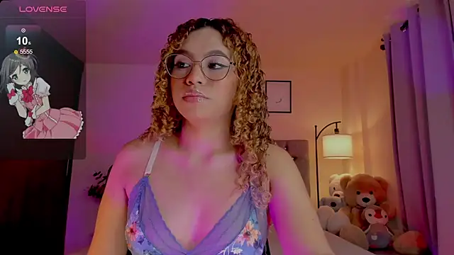 Snapshot of OxanaFedorova1- chatting on 06.16.26 OxanaFedorova1- online show from 06.16.26