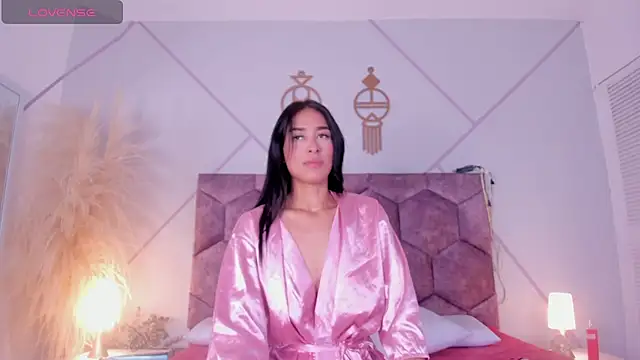 nicol giraldoo online show from 04.28.26