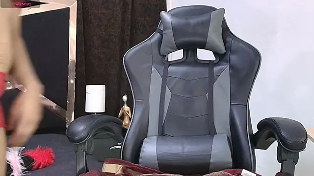 luna brown7 online show from 12.17.25