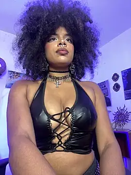 Snapshot of Raven_luv chatting on 05.15.26 Raven luv online show from 05.15.26