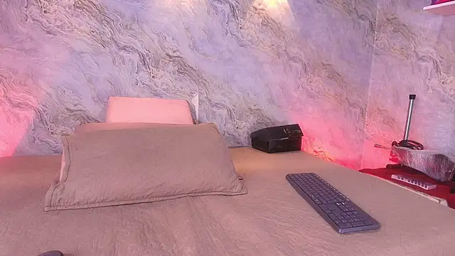 abbyrouss  online show from 11.12.25