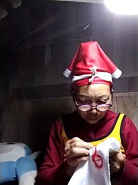 Snapshot of -Xuka-200 chatting on 02.18.26 -Xuka-200 online show from 02.18.26