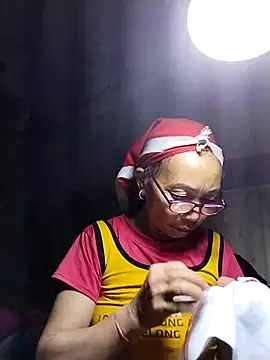 Snapshot of -Xuka-200 chatting on 02.27.26 -Xuka-200 online show from 02.27.26