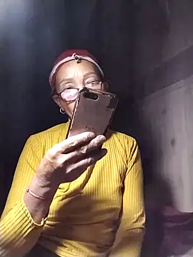 Snapshot of -Xuka-200 chatting on 03.10.26 -Xuka-200 online show from 03.10.26