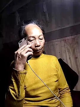 Snapshot of -Xuka-200 chatting on 03.13.26 -Xuka-200 online show from 03.13.26