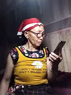 Snapshot of -Xuka-200 chatting on 03.18.26 -Xuka-200 online show from 03.18.26