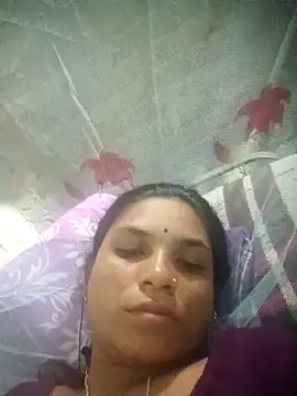 Snapshot of Notyriya7 chatting on 10.08.25 Notyriya7 online show from 10.08.25